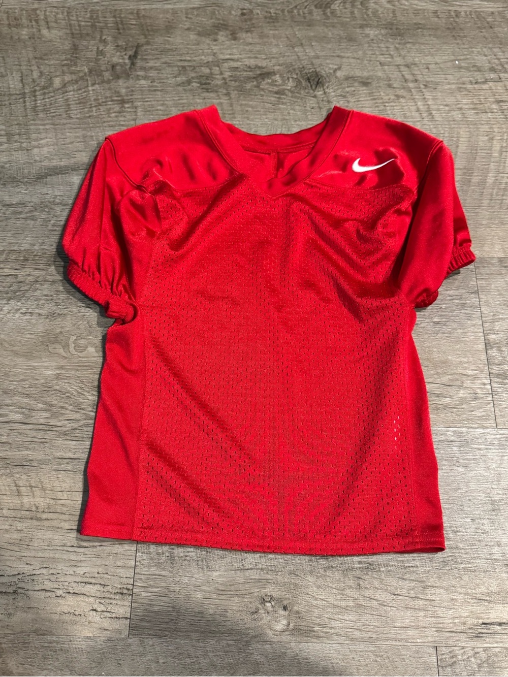 Nike Red Dri-FIT Performance Jersey Boys Small Football Practice Scarlet